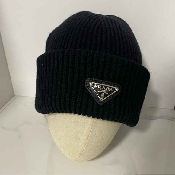 Prada. Accessories - Prada Black Ribbed Knit Beanie